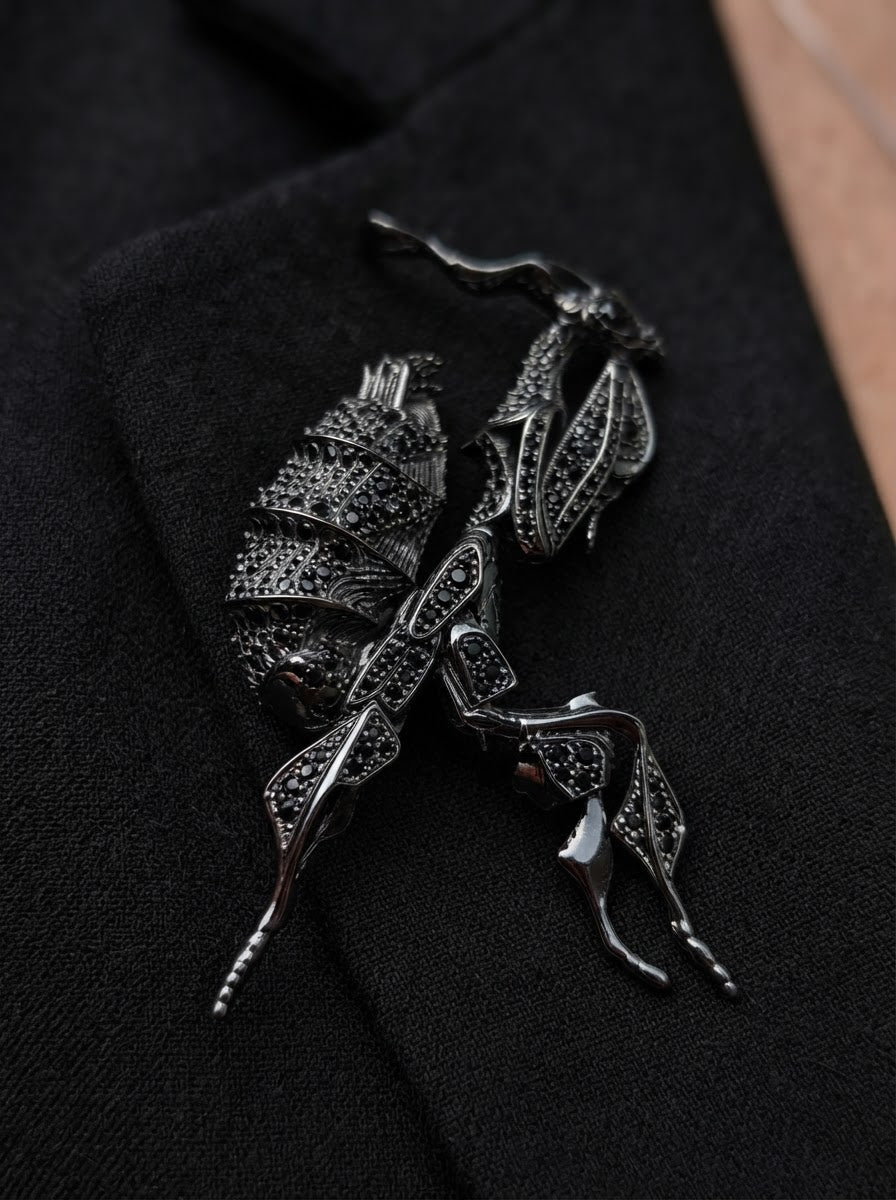 Black Crystal Ghost Mantis Brooch – Collectible Entomology Jewelry