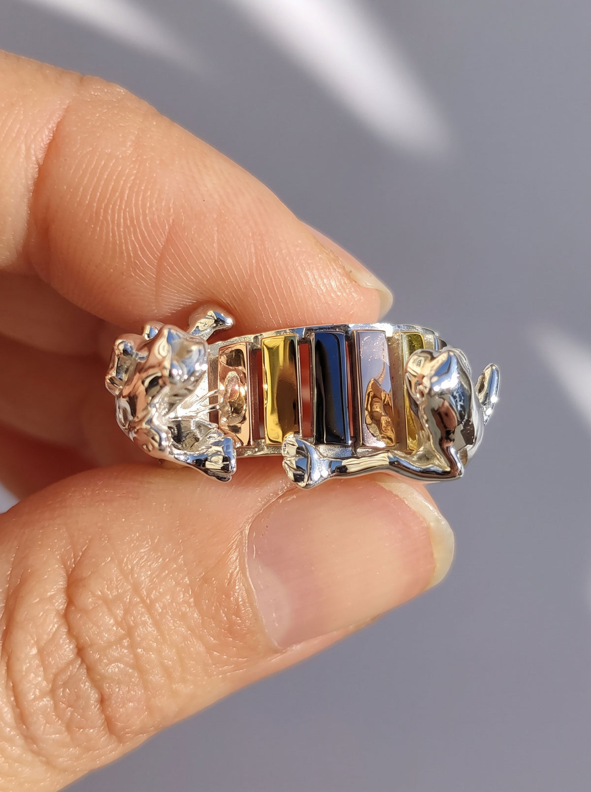 Frogs on the Rainbow Keys Ring – Whimsical Miniature Xylophone Sculpture