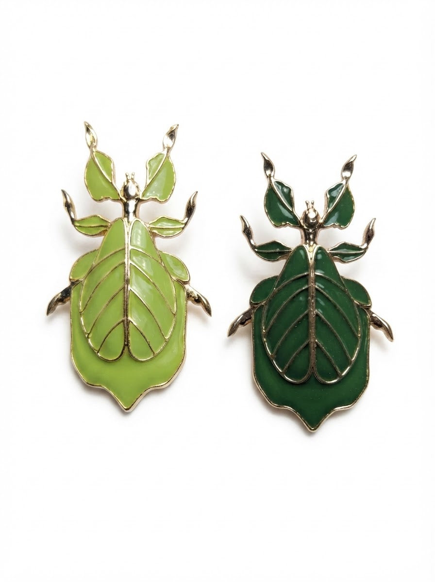 Phylliidae Leaf Insect Brooch – Green Enamel | Nature‑Inspired Sculptural Jewelry
