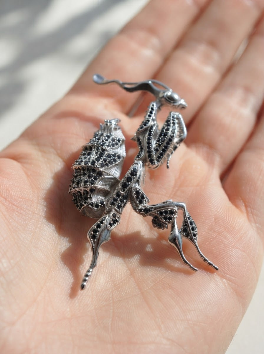 Black Crystal Ghost Mantis Brooch – Collectible Entomology Jewelry