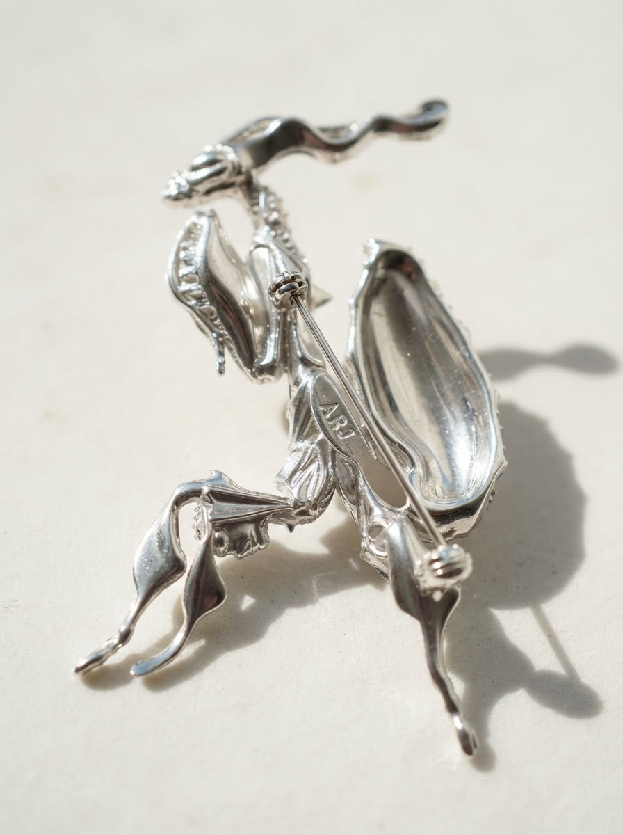 Black Crystal Ghost Mantis Brooch – Collectible Entomology Jewelry