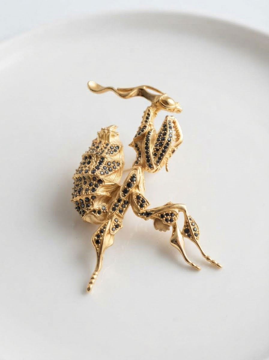 Black Crystal Ghost Mantis Pendant – Statement Entomology Jewelry