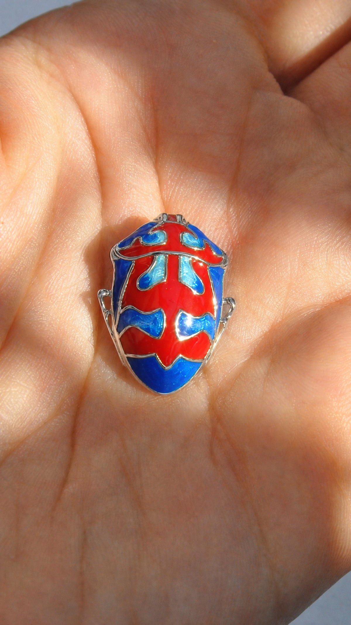 Harlequin Shield Bug Pendant – Matte Red & Shiny‑Blue Enamel