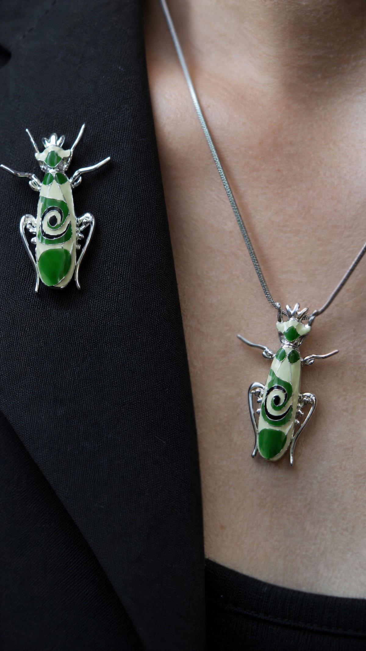 Spiny Flower Mantis Brooch – Nature Inspired Insect Jewelry