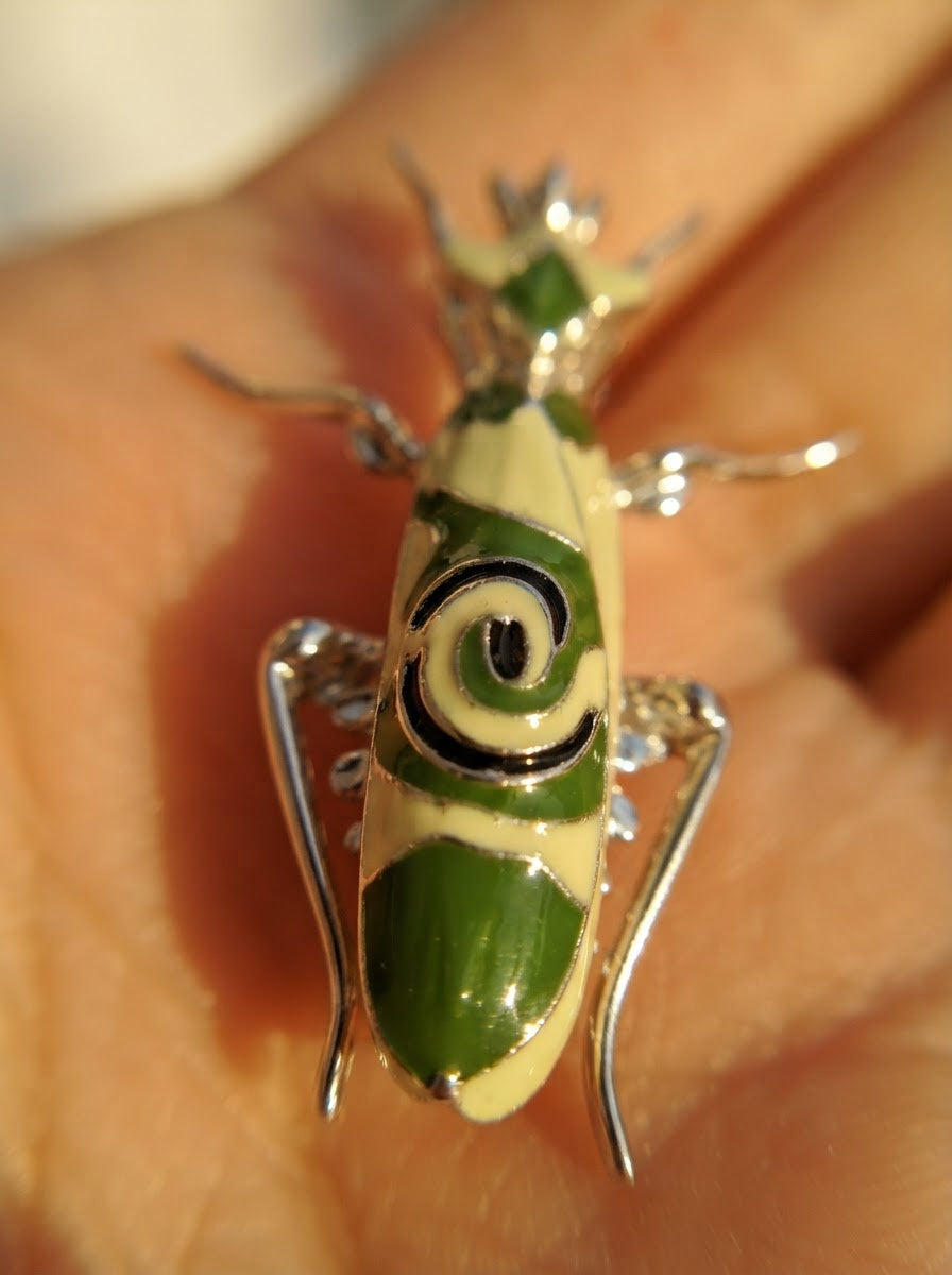 Spiny Flower Mantis Brooch – Nature Inspired Insect Jewelry